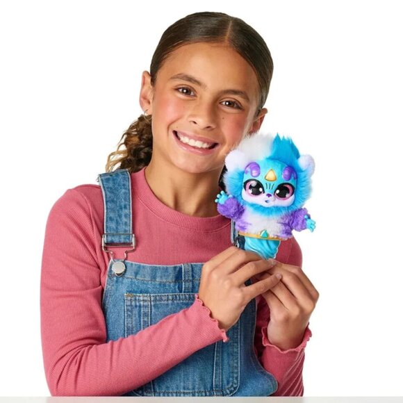 Magic Mixies Magic Lamp – Interactive Light-Up Plush Toy with Real Mist & Sounds - Picture 2 of 7